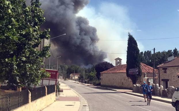 El incendio de Navalilla (Segovia), el pasado año, tuvo en jaque a San Miguel de Bernuy. 