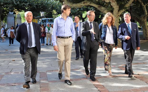 Los senadores por Castilla y León del Partido Popular visitan Burgos