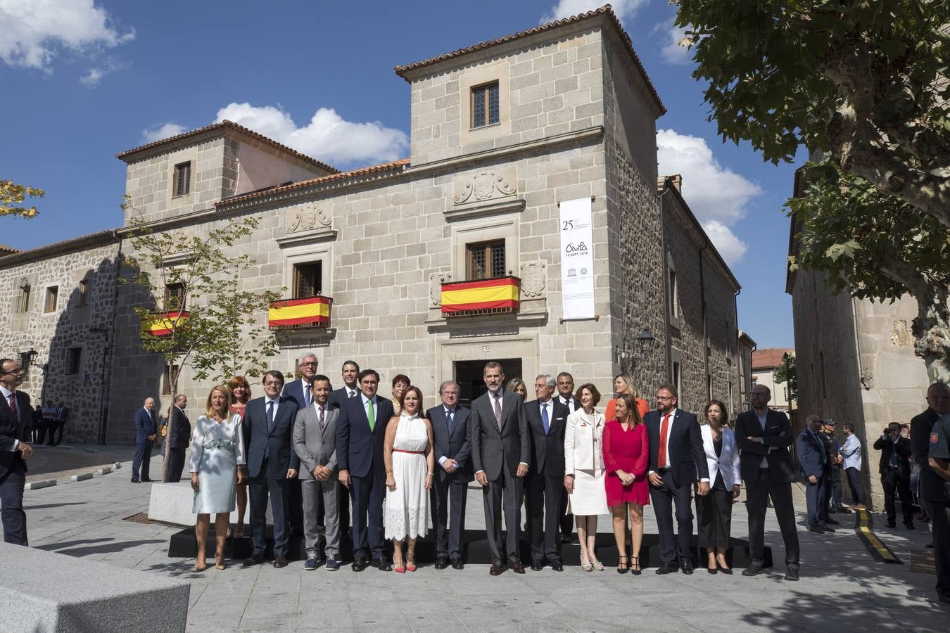 El monarca ha realizado su primera visita como rey a la ciudad para mostrar su respaldo al primer Año Jubilar Teresiano y para presidir el acto conmemorativo del 25 aniversario del Grupo de Ciudades Patrimonio de la Humanidad de España