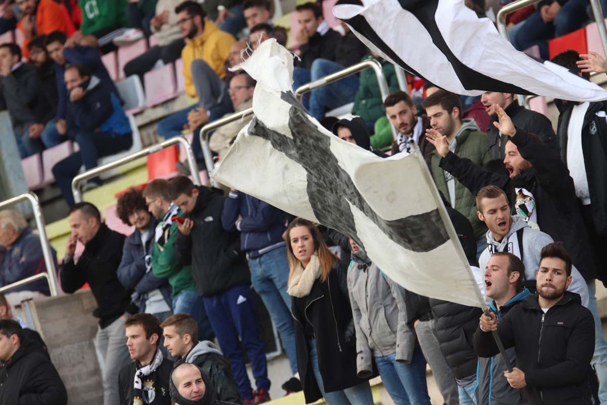 Fotos: EL Burgos CF - Coruxo FC, en imágenes