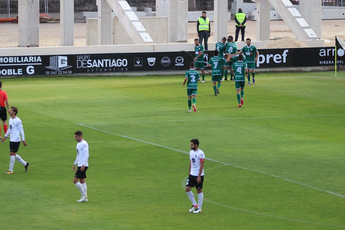 Fotos: EL Burgos CF - Coruxo FC, en imágenes