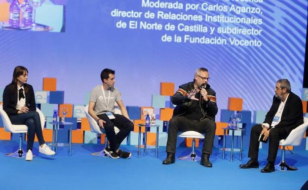 Eider Díaz, Gonzo Suárez, Miguel Tolosa y Carlos Aganzo debaten sobre los cambios en la manera de consumir ocio. 