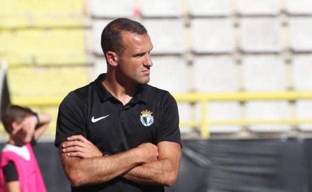 El técnico del Burgos CF, José Manuel Mateo. 