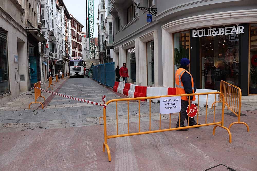 Fotos: Corte de la calle Almirante Bonifaz por la instalación de una grúa