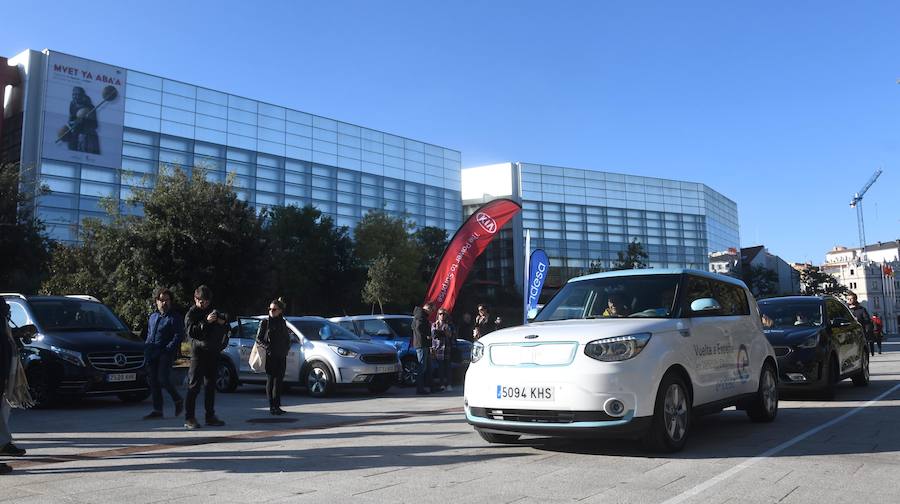Burgos ha sido el punto de salida de la segunda etapa de la segunda etapa de la Vuelta a España en coche eléctrico.