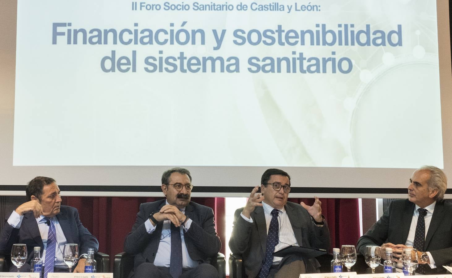 Fotos: Foro Sociosanitario &#039;Financiación y sostenibilidad del sistema sanitario&#039;