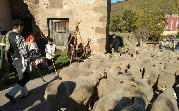 Un momento de la 'Despedida de los pastores' celebrada en tolbaños de Arriba el año pasado. 