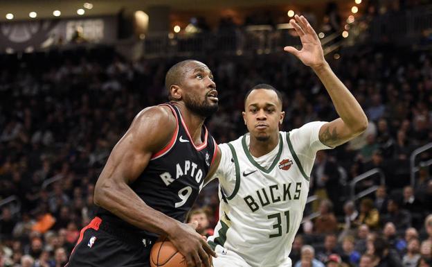 Serge Ibaka, durante el partido ante los Bucks. 