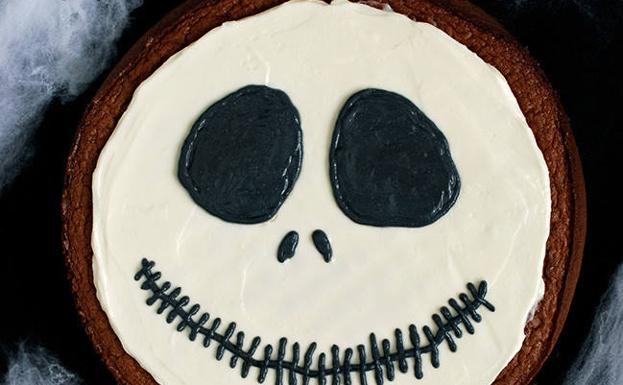 Tarta de chocolate basada en Skellington, de Pesadilla antes de Navidad. 