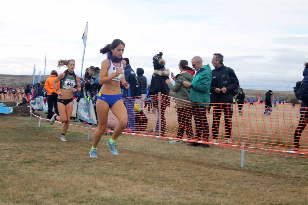 Fotos: Los mejores momentos de la carrera absoluta femenina