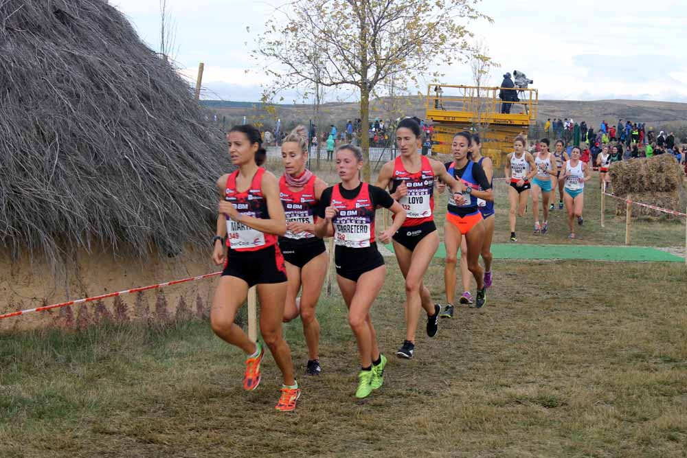 Fotos: Los mejores momentos de la carrera absoluta femenina