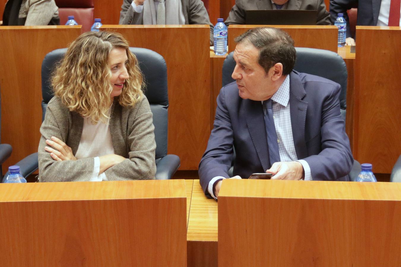 El presidente de la Junta de Castilla y León, Juan Vicente Herrera, ha avanzado este martes ante el Pleno de las Cortes que aprobará en el primer trimestre de 2019 un Decreto por el que se reduzcan las tasas universitarias para equipararlas a la media del país