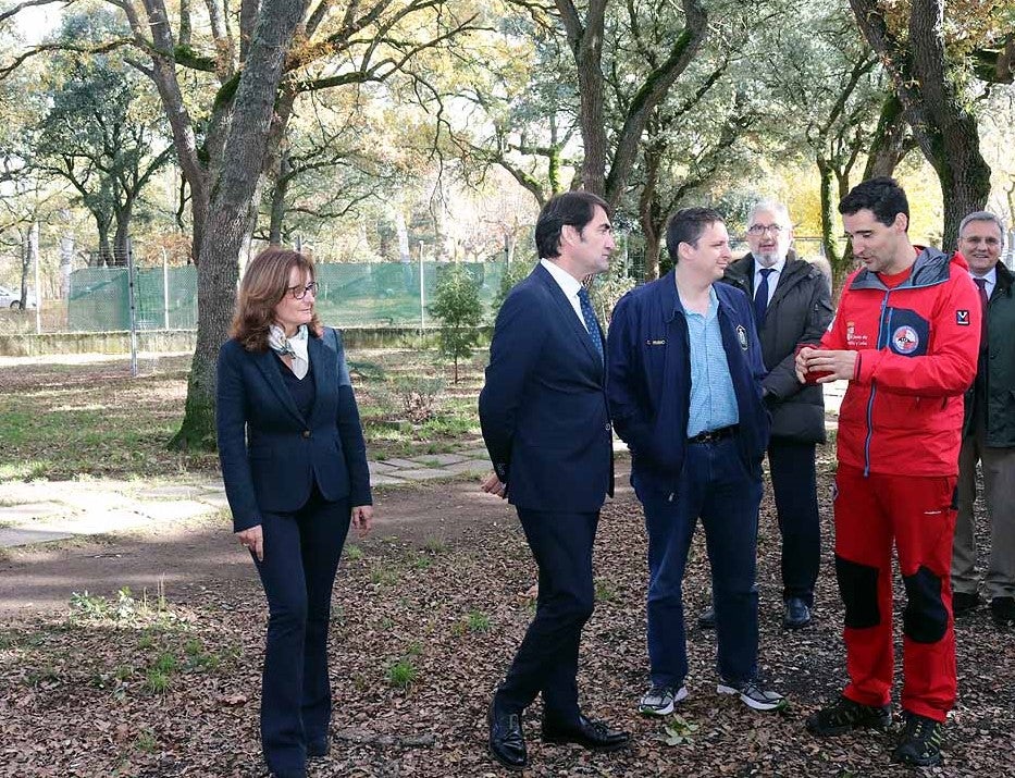 El consejero de Fomento y Medio Ambiente ha visito junto al ministro de Gobernación de Panamá las instalaciones del GREM.