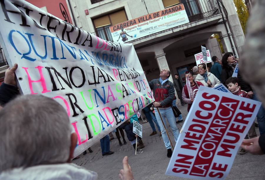 Miles de personas marchan por las calles de Aranda para exigir mejoras sanitarias