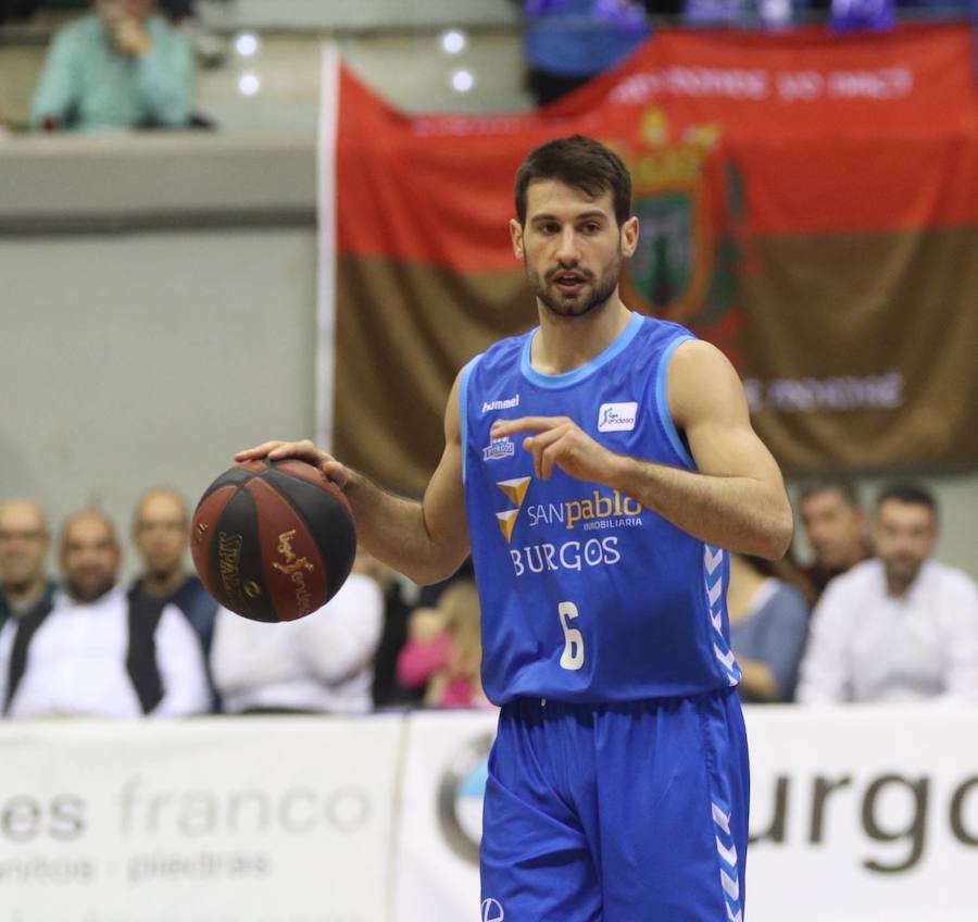 Las mejores imágenes del partido disputado en el Coliseum entre el San Pablo Burgos y el Baxi Manresa.