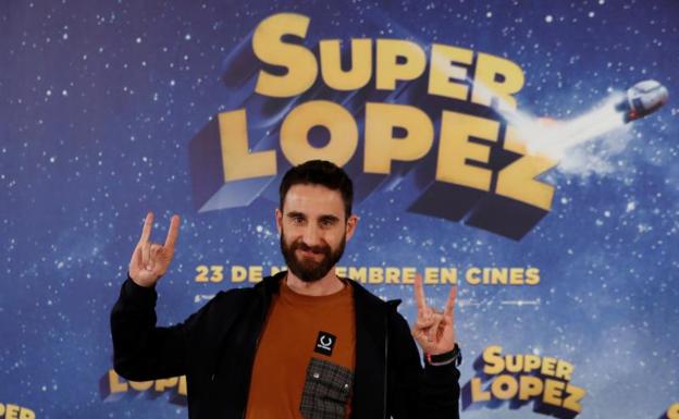 El actor Dani Rovira durante la presentación de la película «Superlópez» .