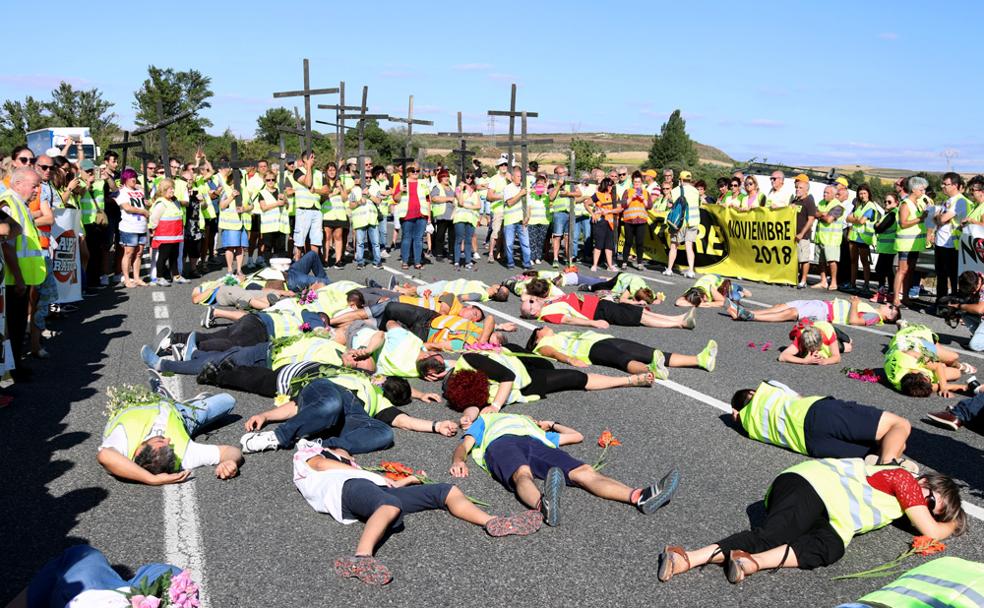 Imagen de la última concentración por los jóvenes fallecidos en agosto