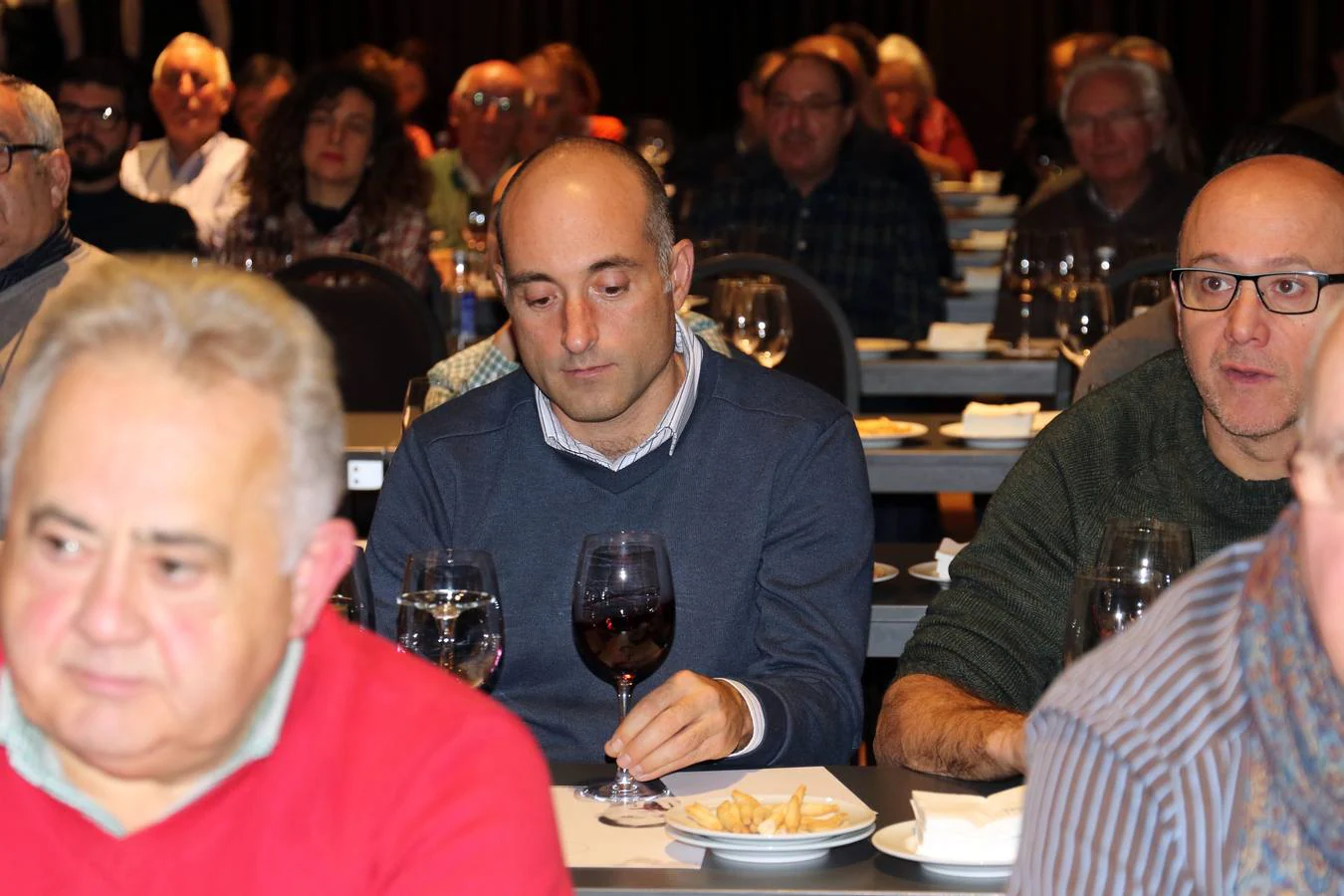 Los invitados probaron en primicia un blanco de Rueda y tres tintos de Ribera del Duero