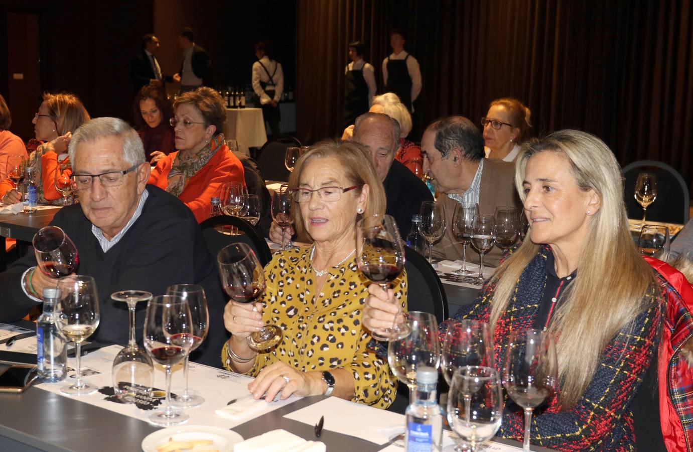 Los invitados probaron en primicia un blanco de Rueda y tres tintos de Ribera del Duero