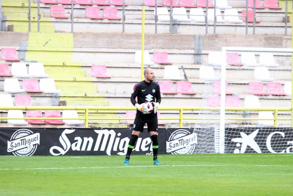 Fotos: Los mejores momentos del Burgos CF - CDA Navalcarnero