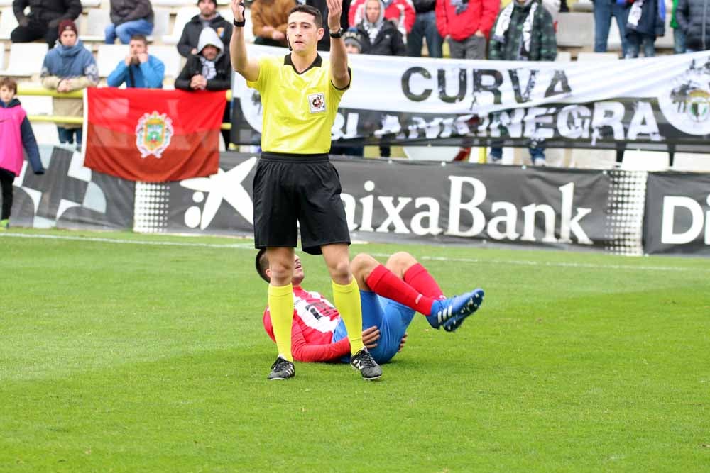 Fotos: Los mejores momentos del Burgos CF - CDA Navalcarnero