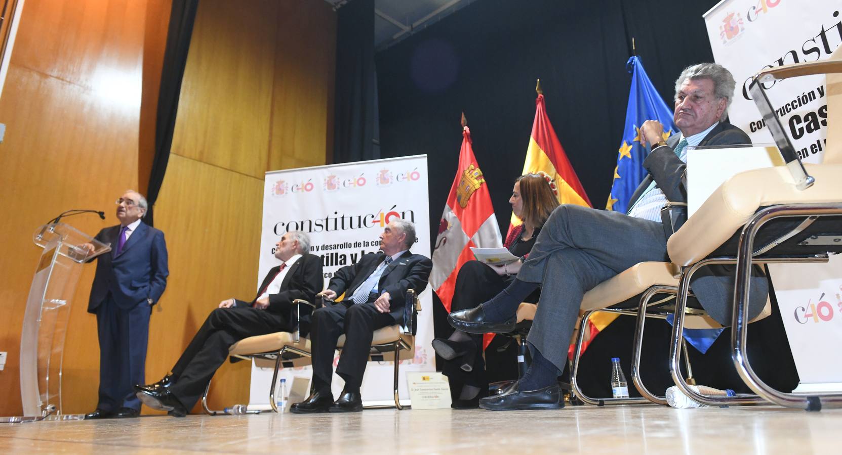 Demetrio Madrid, José Constantino Nalda, Juan José Lucas y Jesús Posada participan en el acto 'Construcción y desarrollo de la comunidad de Castilla y León en el marco de la Constitución', celebrado en las Casas del Tratado de Tordesillas 