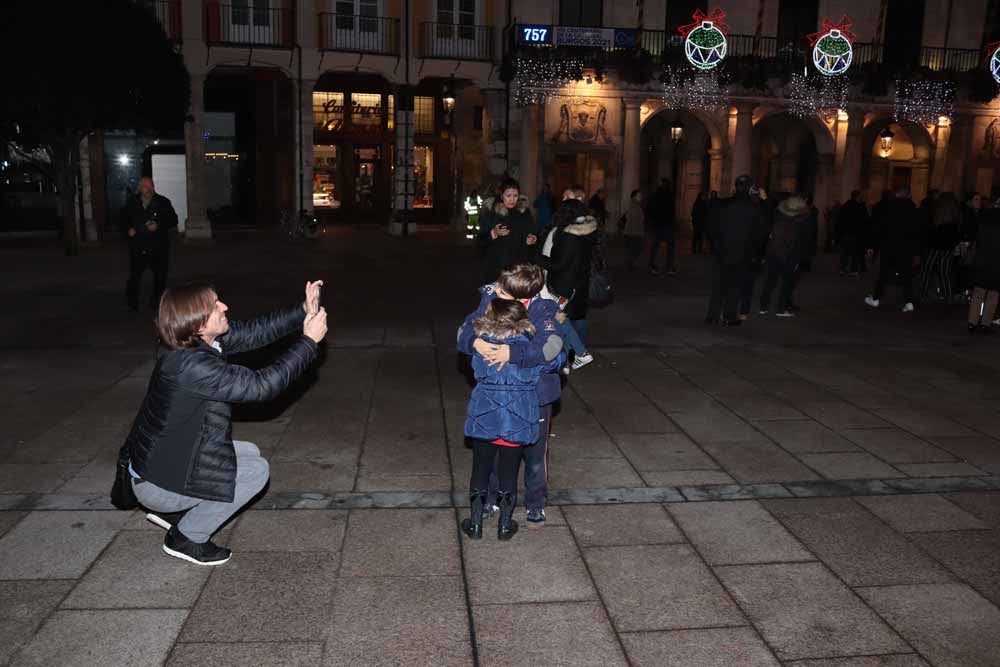 Fotos: La iluminación navideña ya brilla en la ciudad