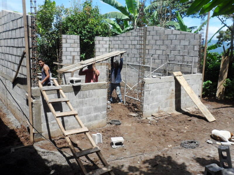 La ONG Amycos ha comenzado la ejecución de su proyecto de mejora de las condiciones de habitabilidad y de salud de familias vulnerables en la comunidad indígena de La Lima - Los Limones en Nicaragua.