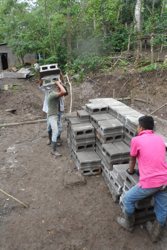 La ONG Amycos ha comenzado la ejecución de su proyecto de mejora de las condiciones de habitabilidad y de salud de familias vulnerables en la comunidad indígena de La Lima - Los Limones en Nicaragua.