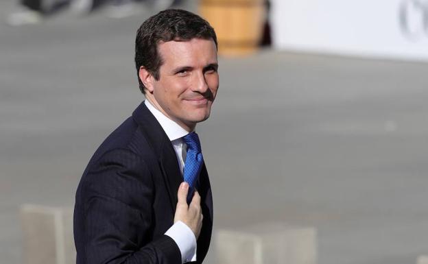 El líder del PP, Pablo Casado, a su llegada al Congreso para el acto solemne conmemorativo del 40 aniversario de la Constitución.