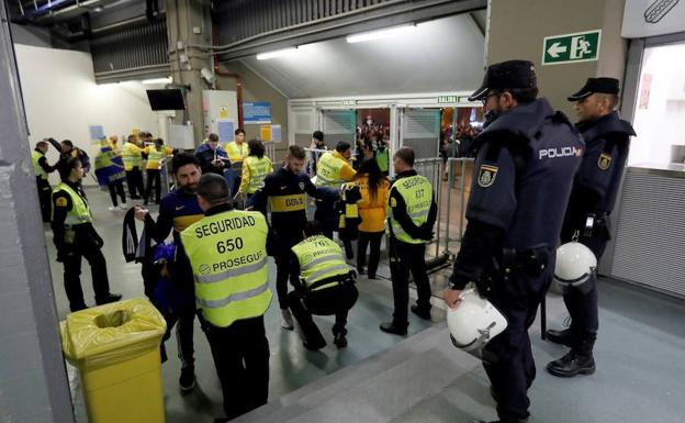 Cacheos personalizados en el Santiago Bernabéu. 