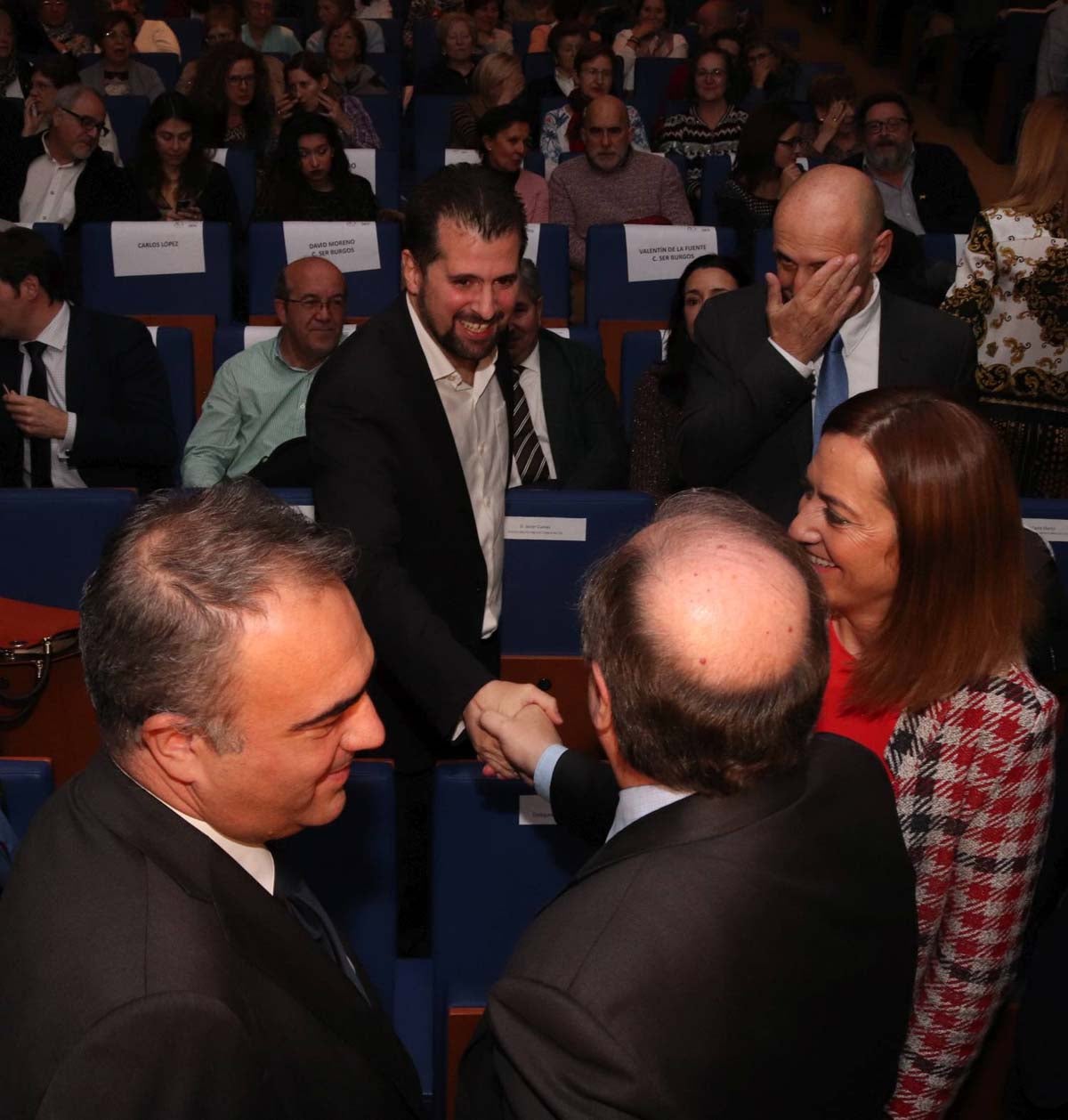 El 85 aniversario de Radio Castilla reúne en el auditorio de Cajacírculo a los principales representantes de la sociedad política, civil, religiosa y militar de la provincia y la comunidad.