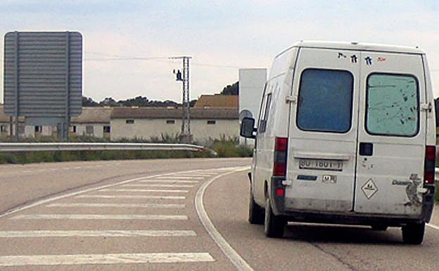 Uno de cada cinco conductores de furgonetas sancionados en Castilla y León, por circular sin tener la ITV en regla