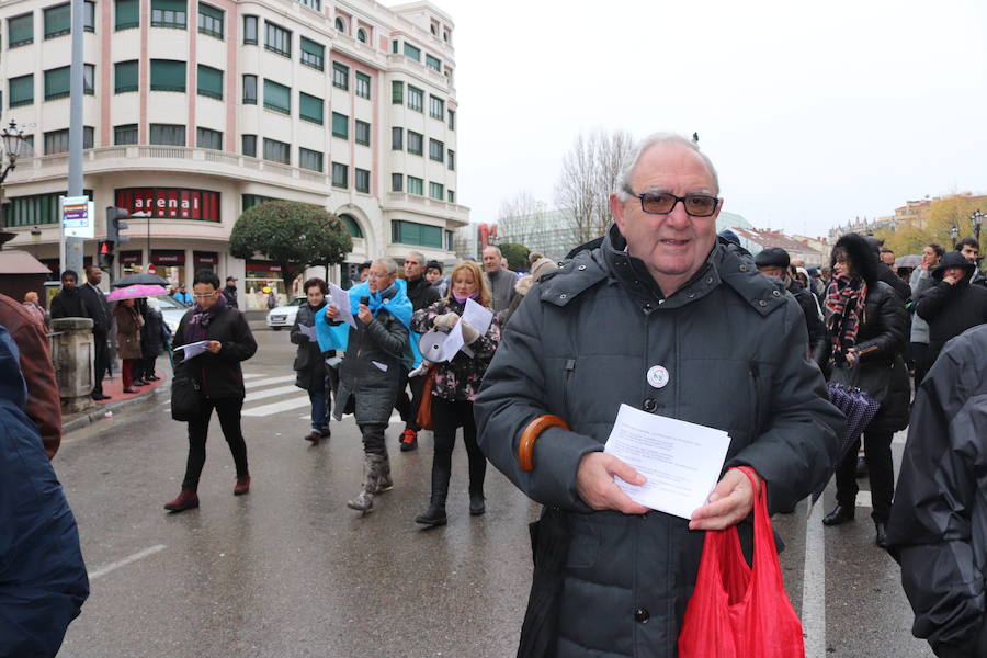 Fotos: Manifestación por unas pensiones dignas de la Coordinadora Estatal en Defensa del Sistema Público de Pensiones en Burgos