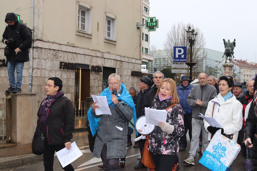 Fotos: Manifestación por unas pensiones dignas de la Coordinadora Estatal en Defensa del Sistema Público de Pensiones en Burgos