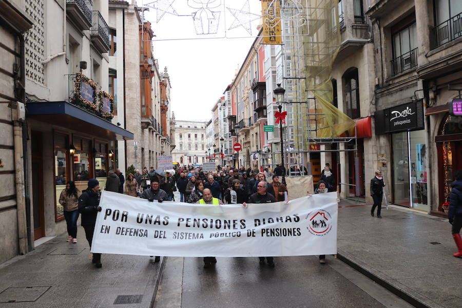 Fotos: Manifestación por unas pensiones dignas de la Coordinadora Estatal en Defensa del Sistema Público de Pensiones en Burgos
