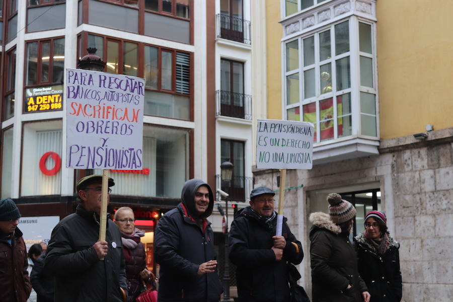 Fotos: Manifestación por unas pensiones dignas de la Coordinadora Estatal en Defensa del Sistema Público de Pensiones en Burgos