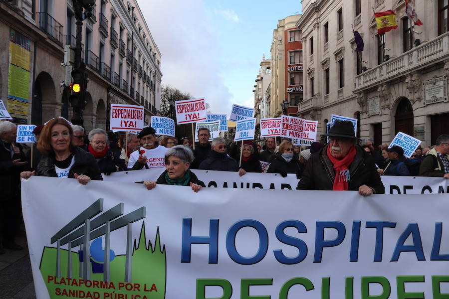 Fotos: 3.000 personas salen a la calle en Burgos para defender la Atención Primaria