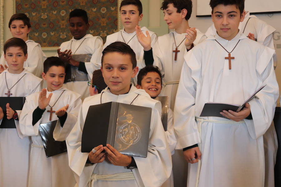 La Escolanía de Puri Cantores de la Catedral de Burgos ha elegido al niño que será el encargado de protagonizar el Obispillo 2018 el próximo 28 de diciembre. El elegido ha sido Ángel Rodrigo del Olmo