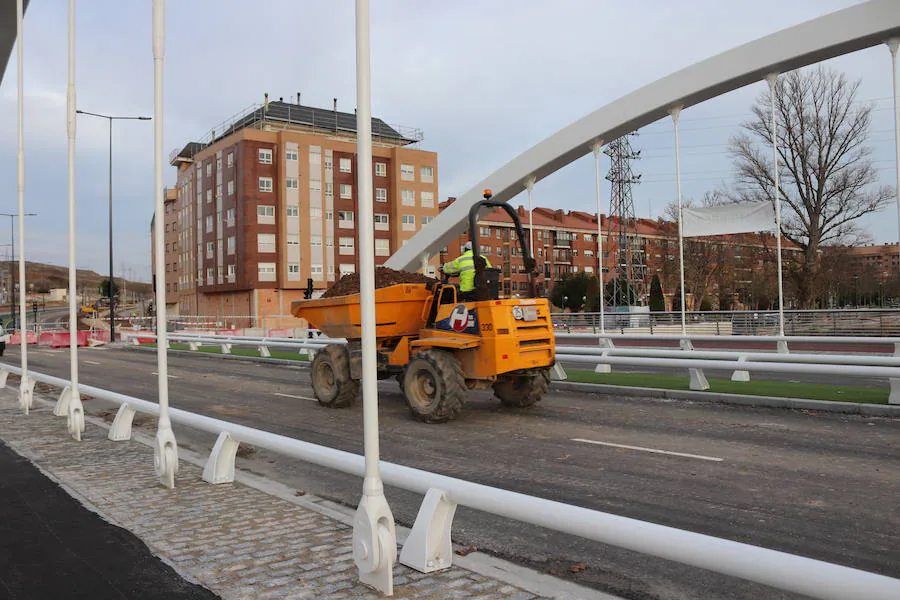 El Puente de la Universidad, antiguo puente de Las Rebolledas, se abrirá al tráfico el próximo jueves, 20 de diciembre