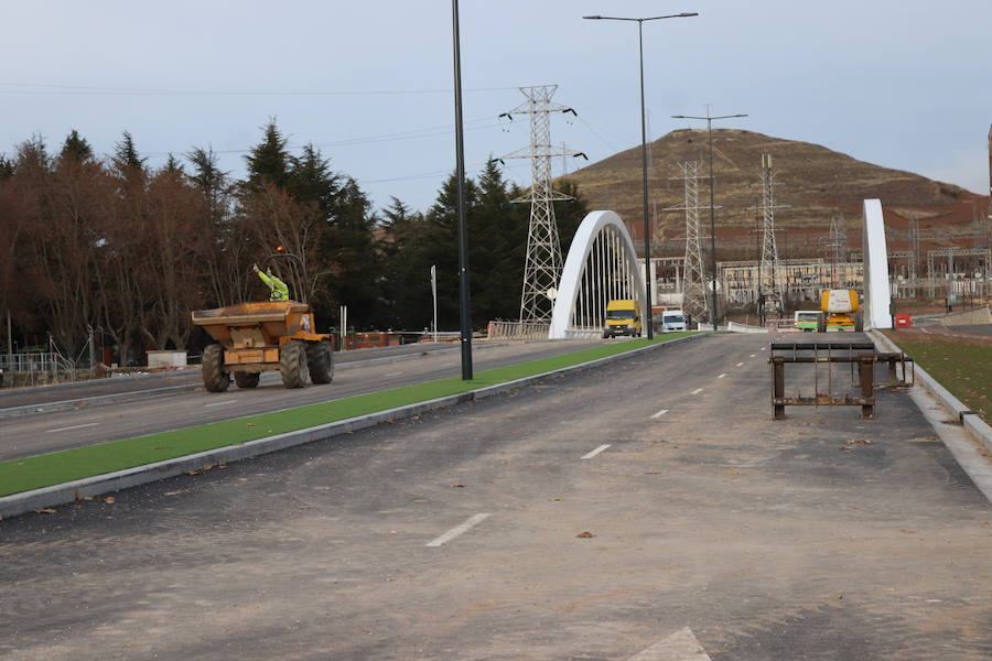 El Puente de la Universidad, antiguo puente de Las Rebolledas, se abrirá al tráfico el próximo jueves, 20 de diciembre