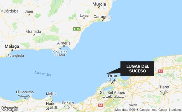 Mueren 20 inmigrantes al incendiarse su barco en la costa de Argelia