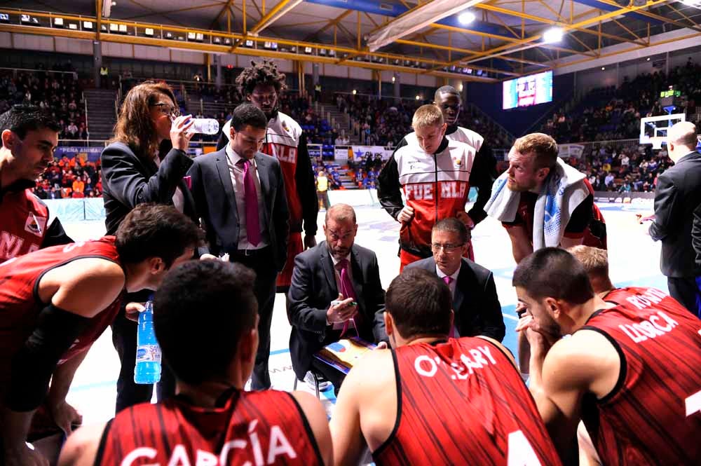 Fotos: El San Pablo Burgos consigue su primera victoria a domicilio