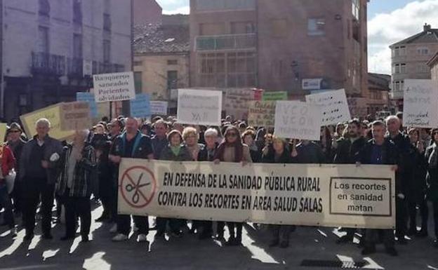 Manifestación en defensa de la sanidad pública rural en Salas de los Infantes