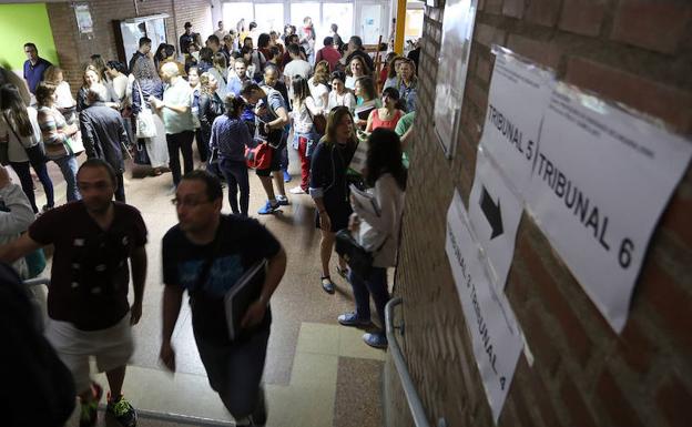 Participantes en las oposiciones de Secundaria celebradas el pasado mes de junio en Castilla y León.