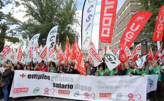 Concentración de empleados públicos de la Administración General del Estado (AGE) en Valladolid. 