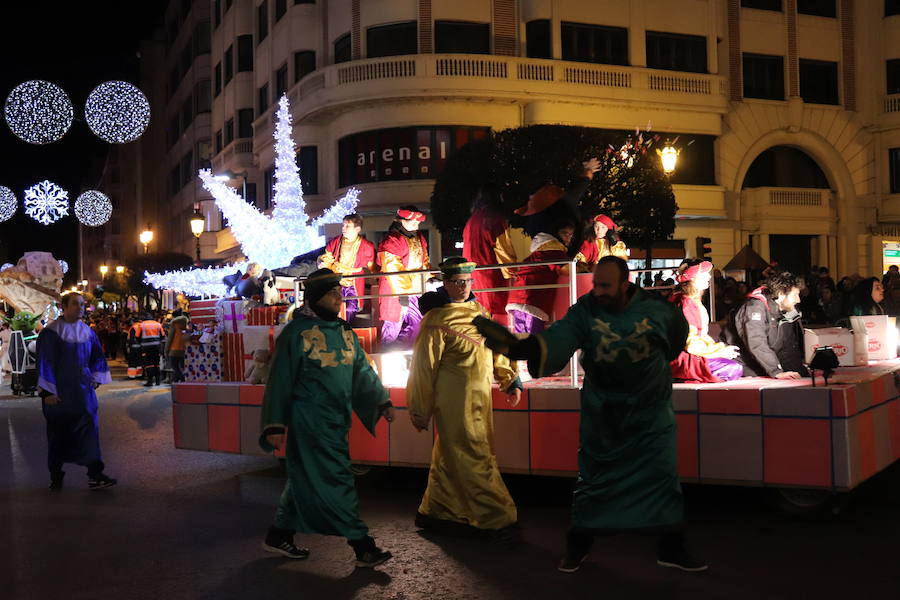 Fotos: La Cabalgata de Reyes de Burgos, en imágenes