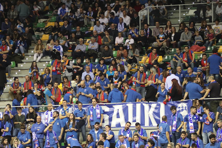 Fotos: Encuéntrate en las fotografías del partido entre el San Pablo Burgos y Barça Lassa