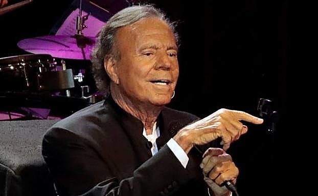 El cantante español Julio Iglesias.