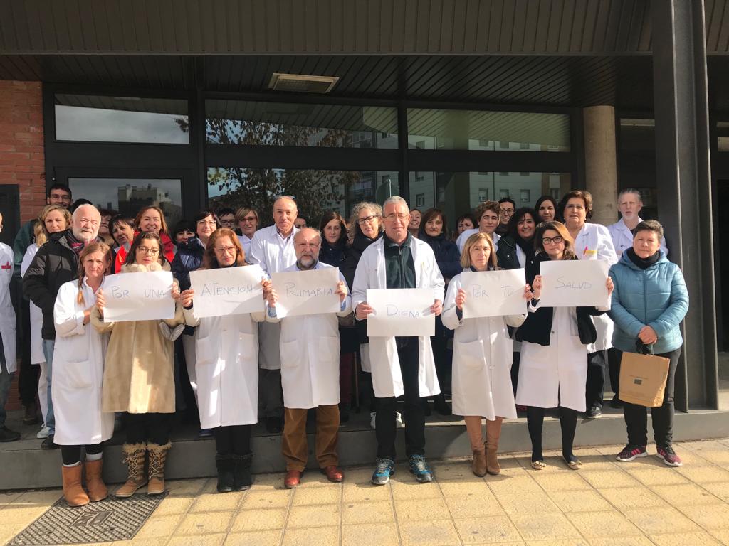 En Los Cubos, los usuarios han pedido a las tres médicos que han renunciado a su plaza que se queden